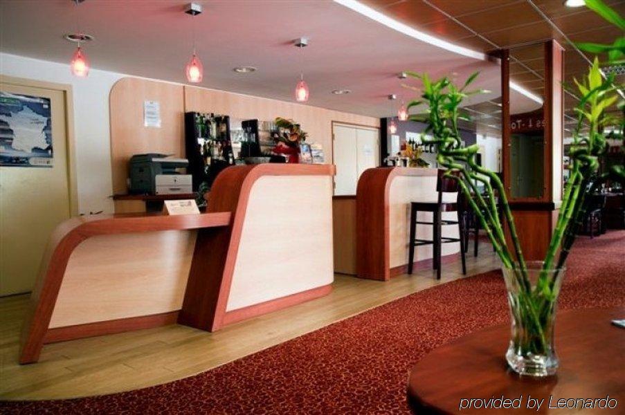 Brit Hotel Agen - L'Aquitaine Ле-Пассаж Экстерьер фото